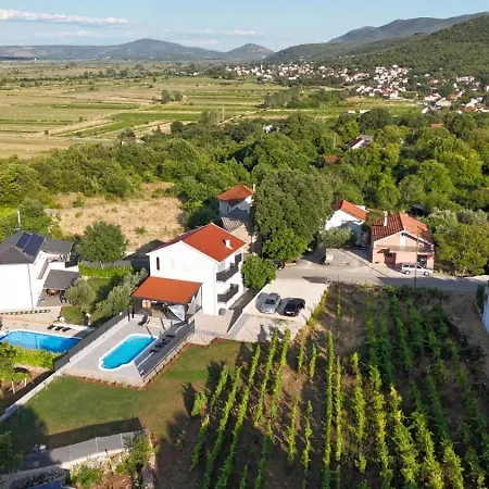 Villa Mirta