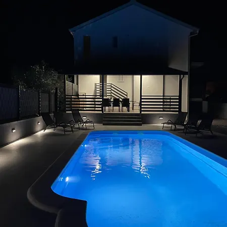Villa Mirta