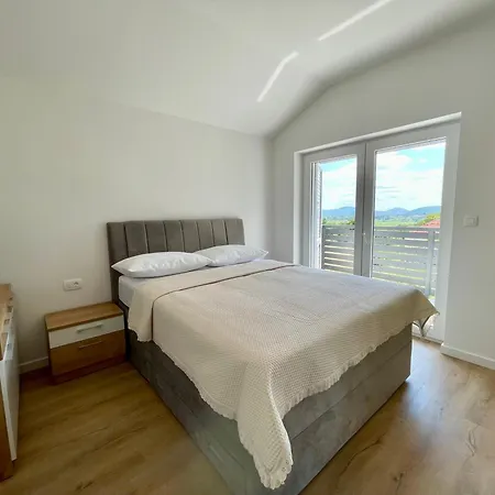 Villa Mirta *