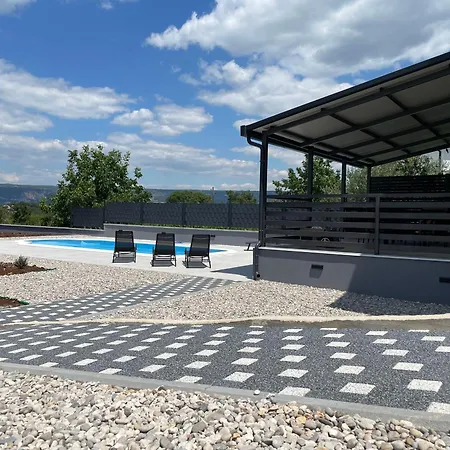Villa Mirta
